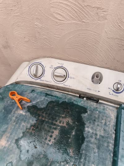 2 years used washing machine of Haier