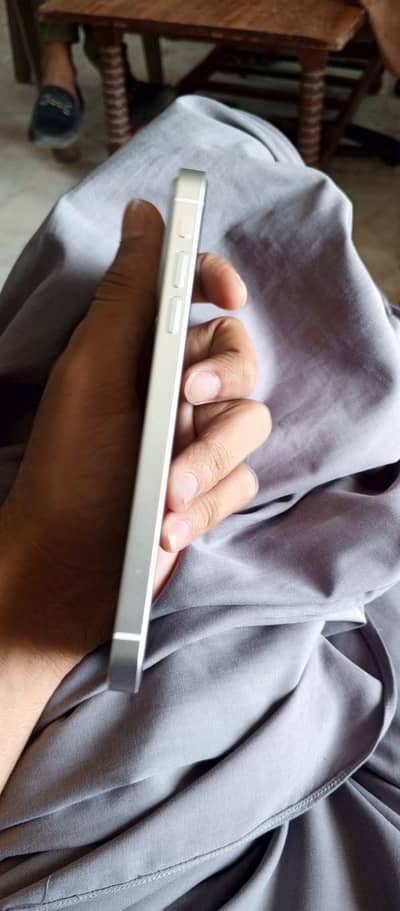 IPhone XR Convert iPhone 17 Doul Sim Official Approved