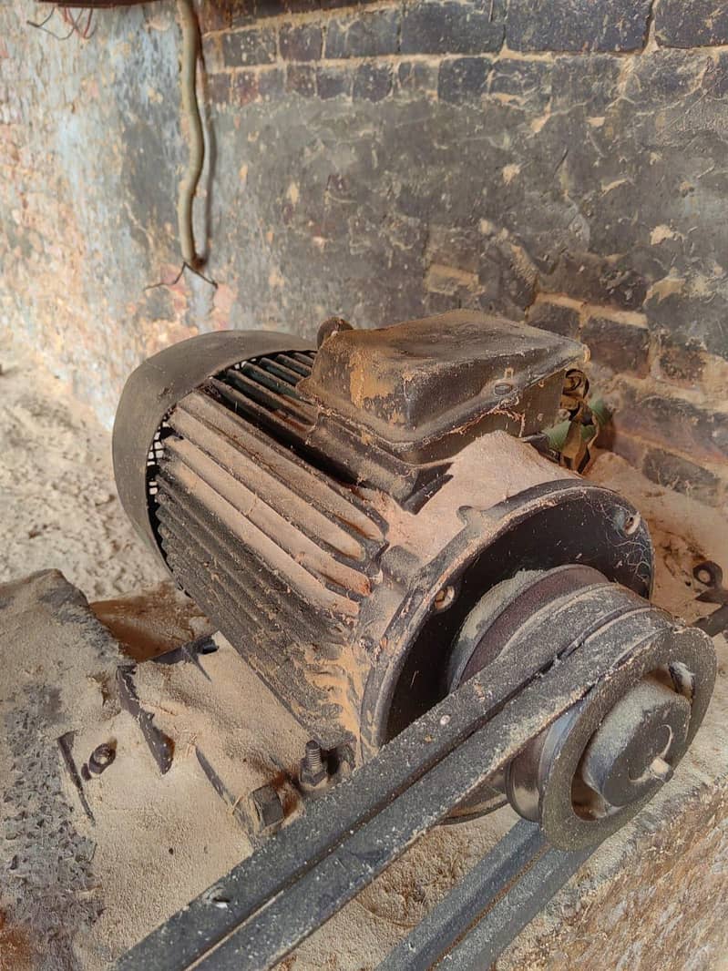 آرا مشین 2 عدد فل سائز سٹارٹر کےساتھ 8