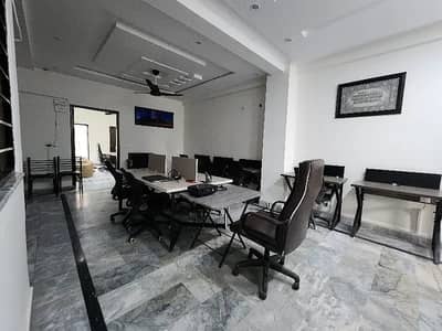 5 Marla office available for rent