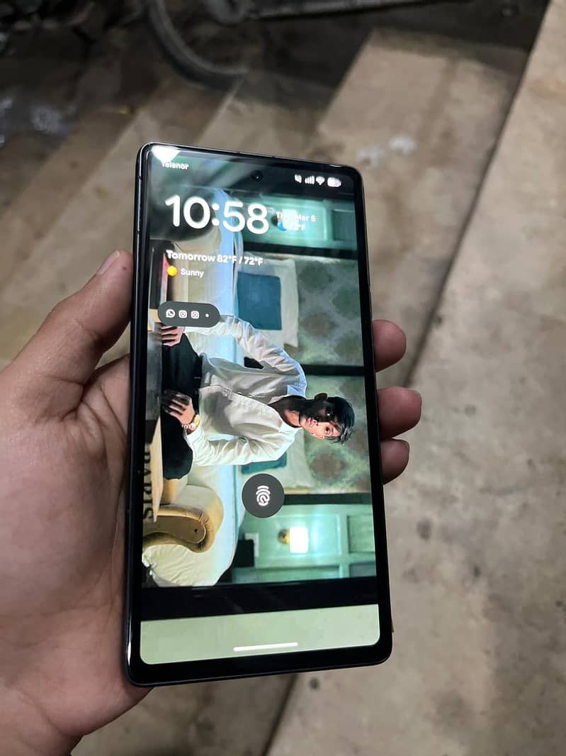 Google pixel 7a (grey) 1