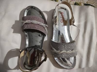 premium quality loafer  for ladies WhatsApp number 03014992632