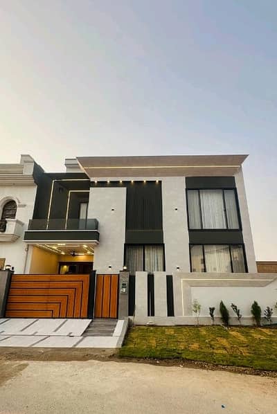 Corner Citi Housing Society House Sized 8 Marla Is Available