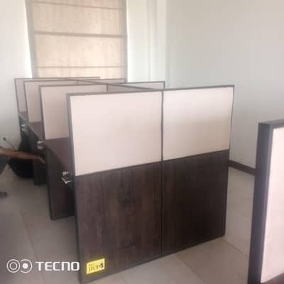 office calling staf table