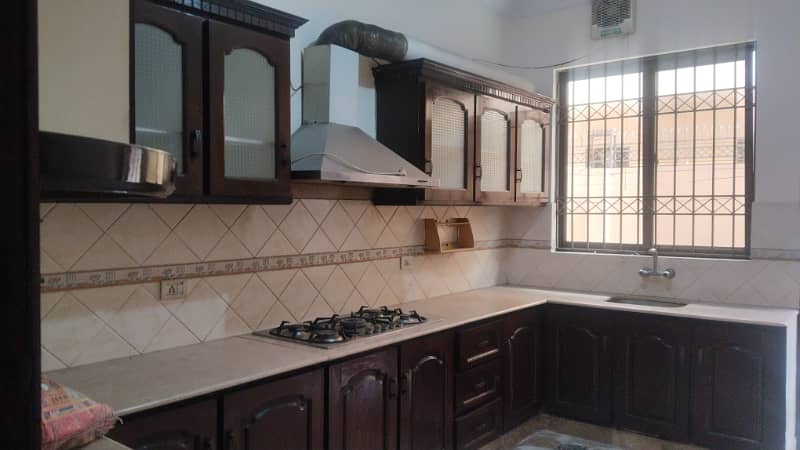 G 10/2 FULL HOUSE FOR RENT 2