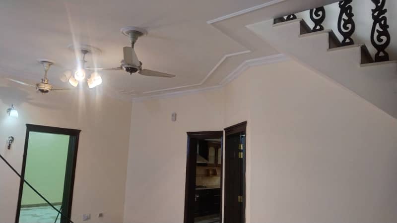 G 10/2 FULL HOUSE FOR RENT 3