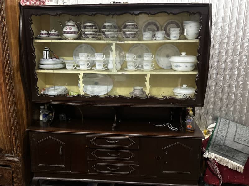 Bed set + dressing table + showcase 1