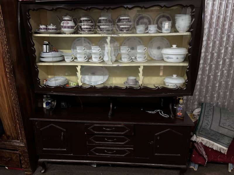 Bed set + dressing table + showcase 7