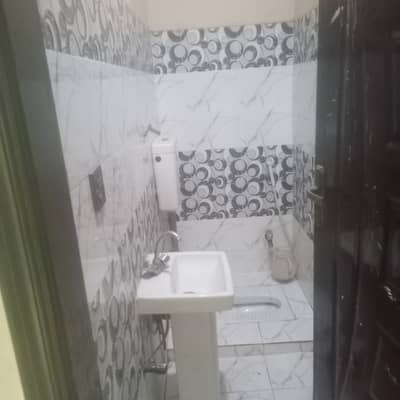 TwenSHIP SECTOR B1 2ND FLOOR TAIL FLOORING FLATS FOR RENT