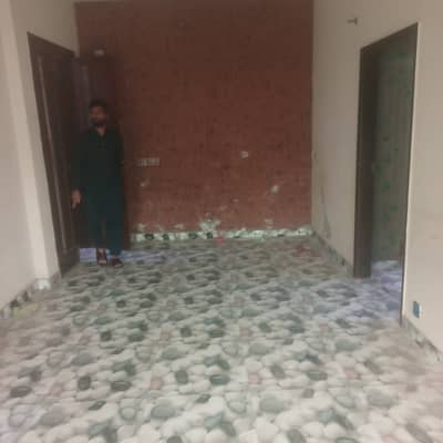 TwenSHIP SECTOR B1 2ND FLOOR TAIL FLOORING FLATS FOR RENT