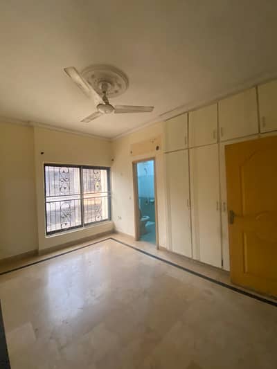 JOHAR TOWN PHASE 2 PORTION FOR RENT