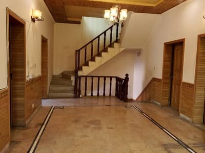 5 bedrooms & 5 bathrooms 2DD 2Tv lounge 2 kitchen