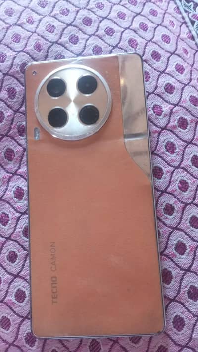 Tecno comon 30. .  12 256