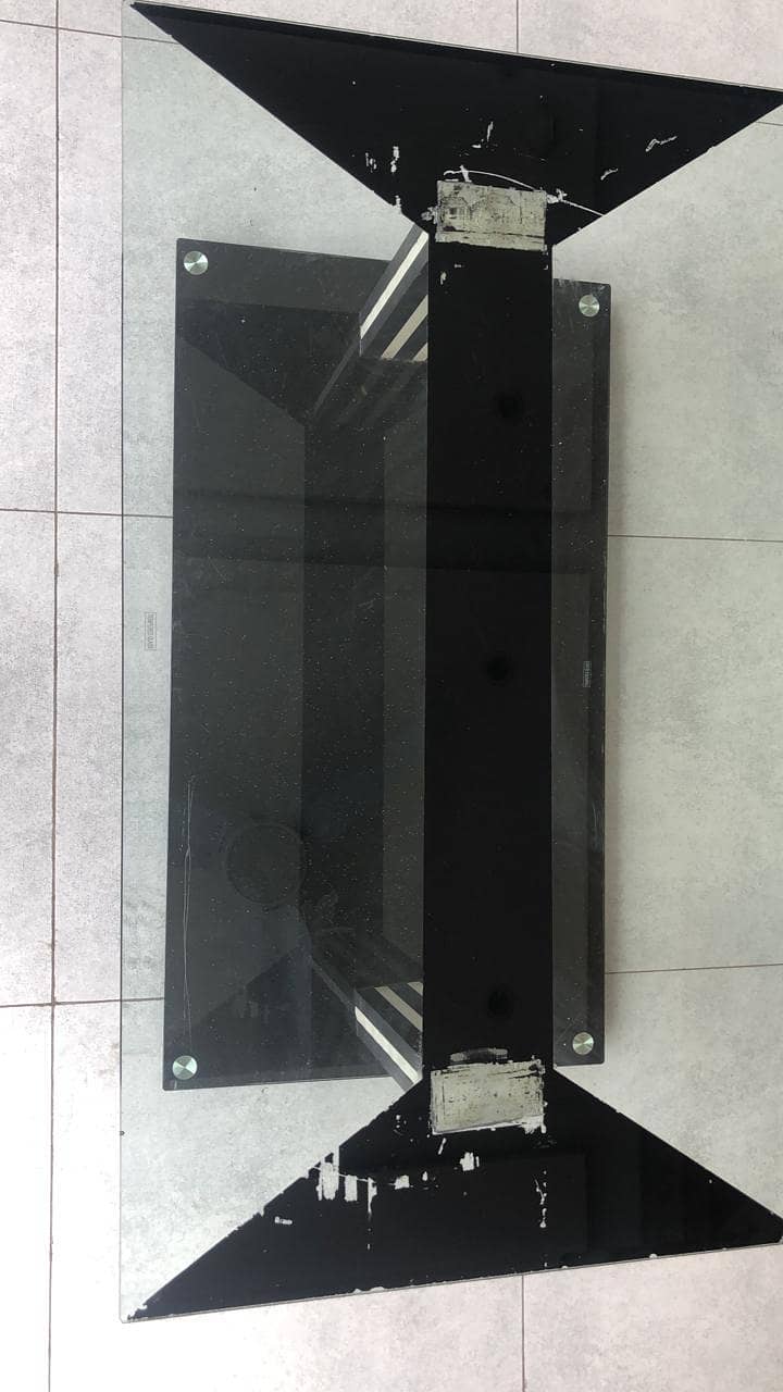 glass table 4