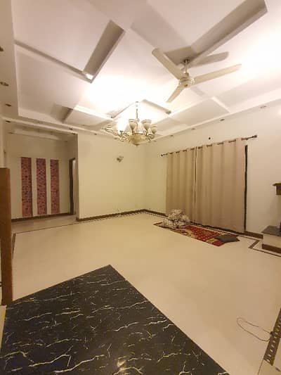 ORIGNAL PICTURES 12 Marla SEPARATE GATE SEPERATE ENTERNCE