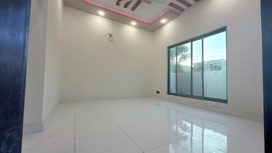 125 Sq Yd 3 -Bedroom Luxury Villa In Ali Block, Bahria Town Karachi Near PSO Petrol Pump & Chirpy Park, With Drawing, Dining &Amp; American Kitchen, Just 5 Min Drive From Main Gate BTK.