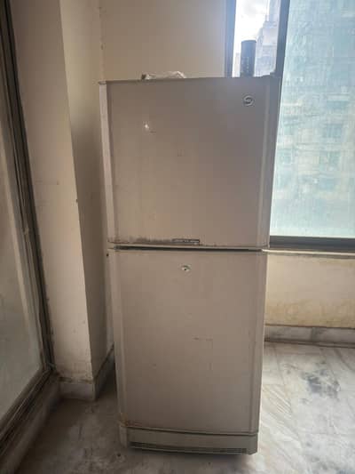 Refrigerator for Sale – Good Condition