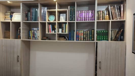 book shelf (shelves)