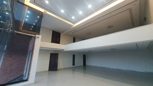 1 kanal Building for rent