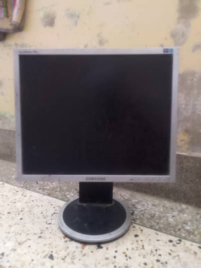 LCD Samsung 14  inch by 12 inch