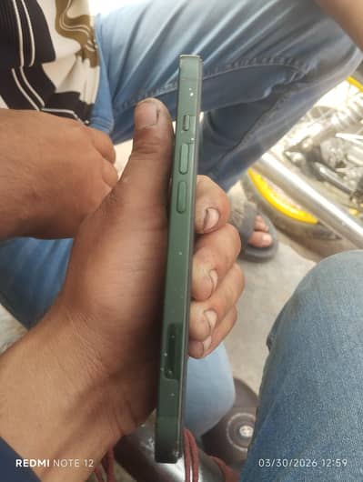 I WANT SELL MY IPHONE 13 JV