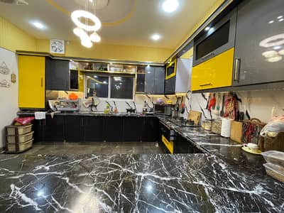 three bed dd portion for rent in johar