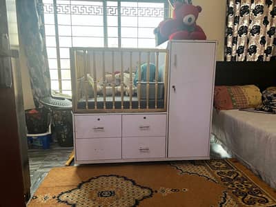 Baby Cot/wardrobe