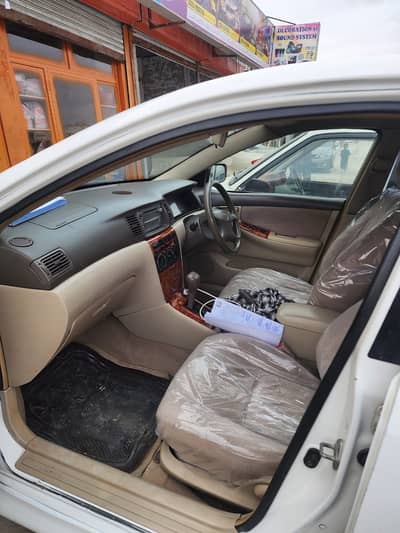 2 pieces touch up 13 eminsty 14 registered home used car all okay