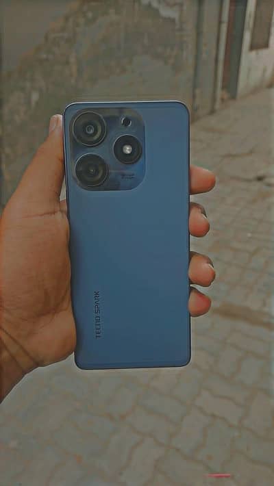 Tecno spark10pro processor:hello G88 Octa core Network 2g3g4g