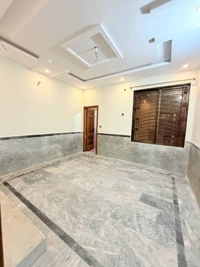 1 kanal Vvip Upper Portion for rent 4 bed 4 wahshroom 0323.4432274