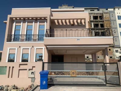 Sec G 10 Marla House Available