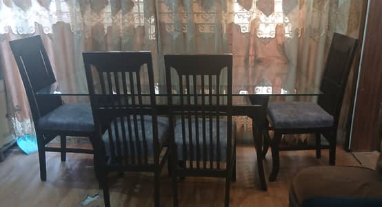 Dining table with 6 chairs