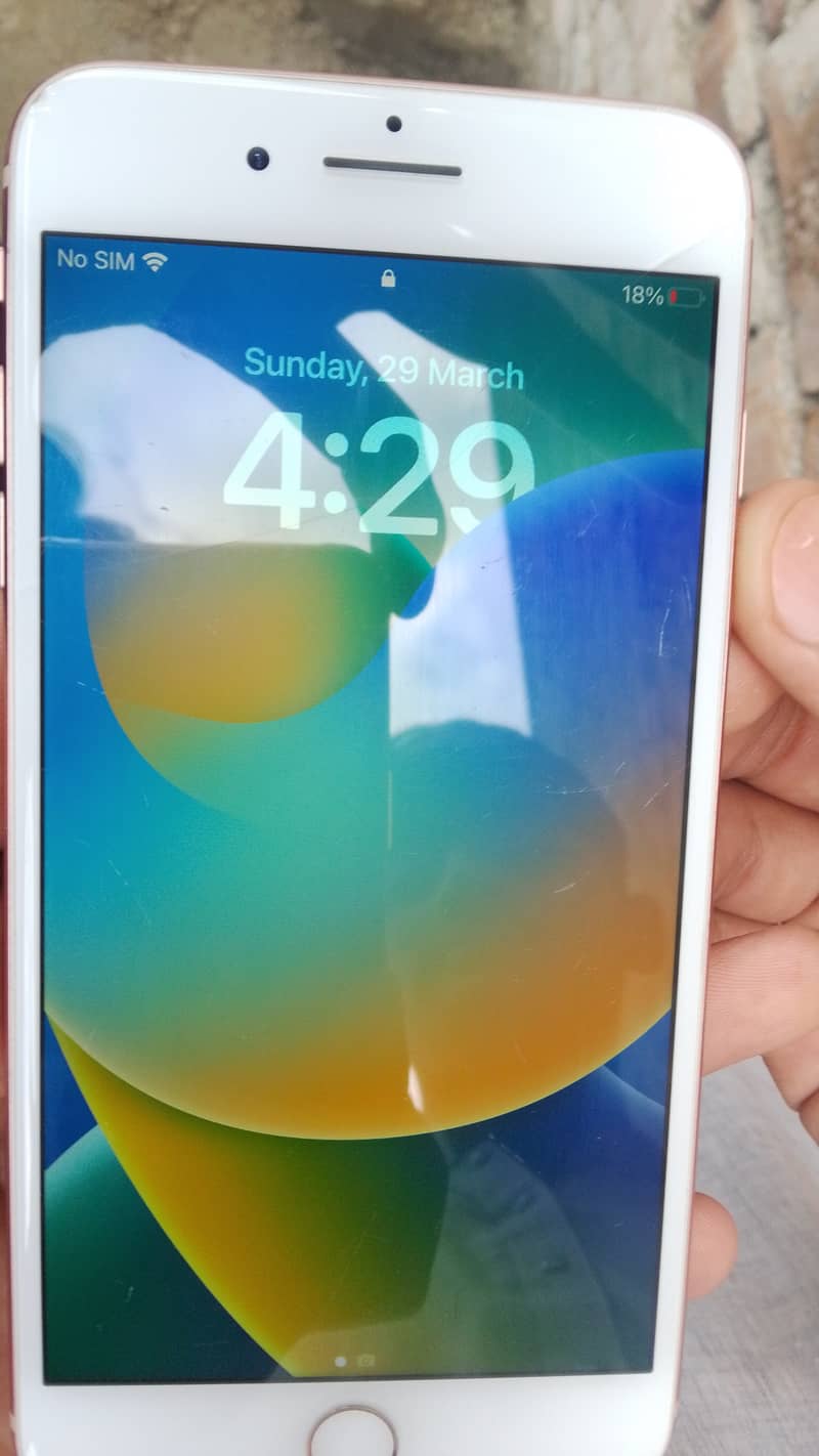 Apple iPhone 8 Plus 2