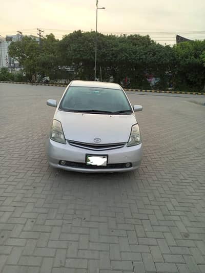 Toyota Prius 11/16 Full Option Urgent Sell