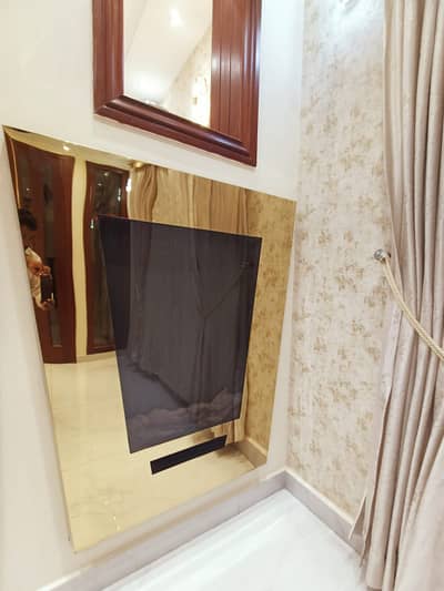 1 KANLA BEAUTIFUL HOUSE AVAILABLE FOR SALE IN A VERY HOT LOCATION iIN PCSIR HOUSING SCHEME PHASE 1