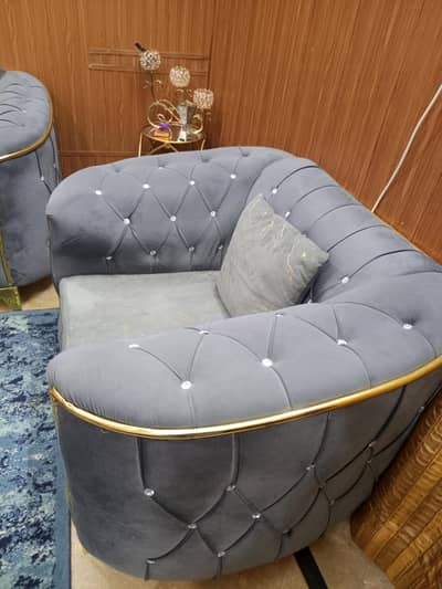 6 seaters Luxurious Sofa Set for Sale