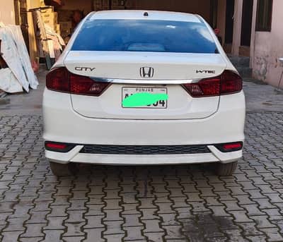 Honda City 2022 Neat & Clean like new total Genuine
