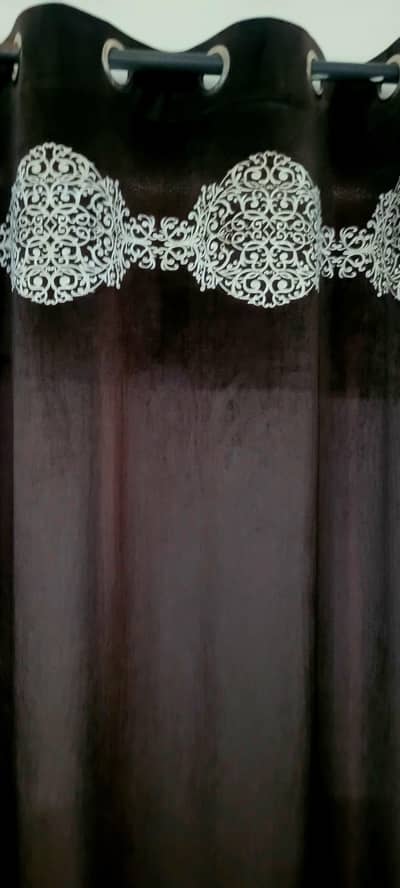 5 Velvet embossed curtains