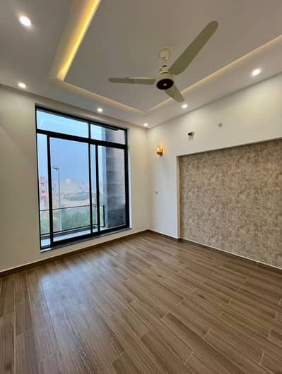 9 MARLA MODERN ELEVATION HOUSE WITH BASEMENT FOR SALE