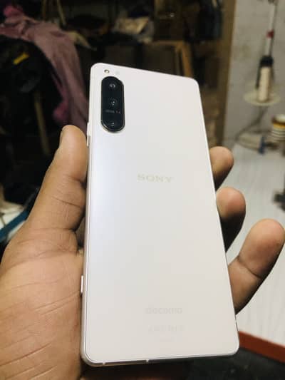 sony 5mark4 sim active
