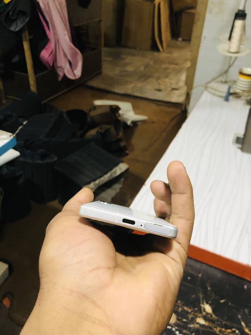 sony 5mark4 sim active 3