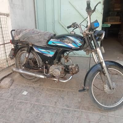 9 Bikes Sale. Korangi Shop