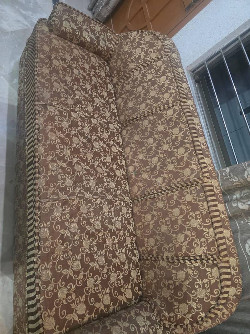 Solid Wooden Sofa Set 5 Seater 2