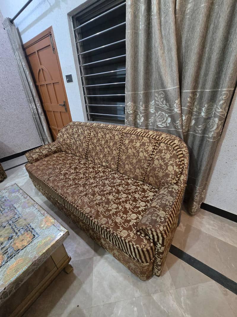 Solid Wooden Sofa Set 5 Seater 1