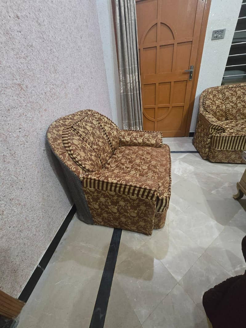 Solid Wooden Sofa Set 5 Seater 4