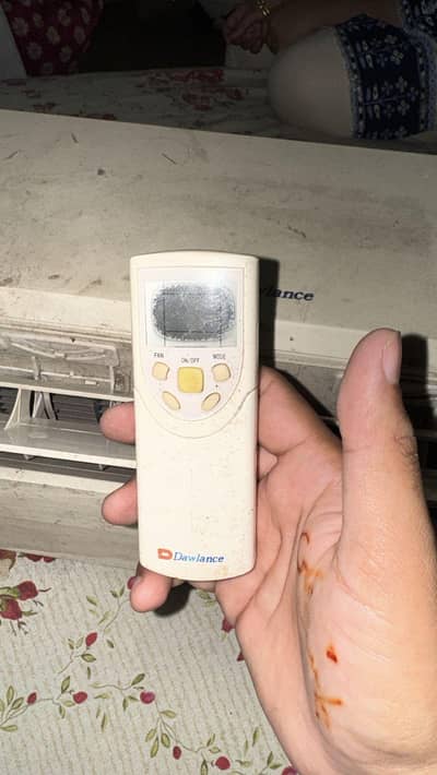 1 and hlf tone ac Dawlance