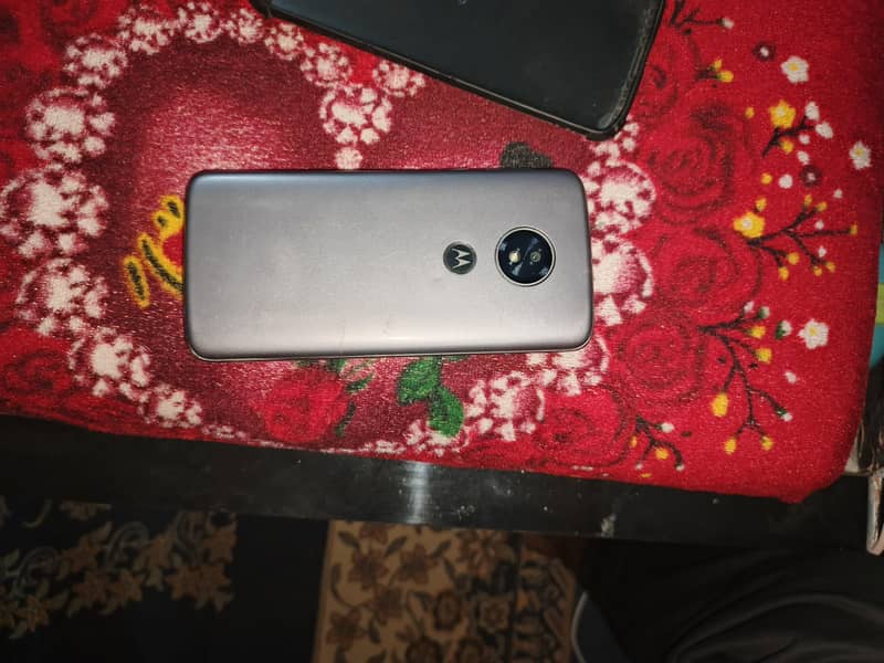 moto e5 2