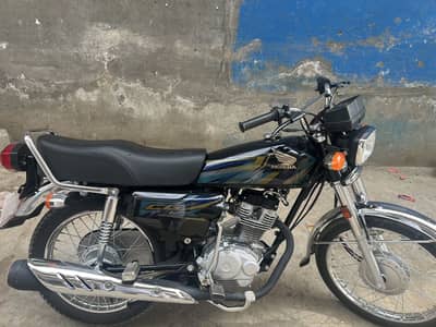 Honda Cg 125 Black 26 Model 600 chali ha