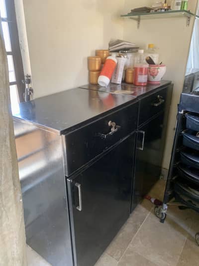 Parlour furniture Facial Bed, Chairs (Sinlgle items also available)