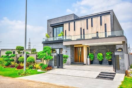 20 MARLA ELEGANT AND FULLY MAINTAINED SUPER HOT LOCATED BUNGALOW IS AVAILABLE IN THE BEST BLOCK OF DHA LAHORE.